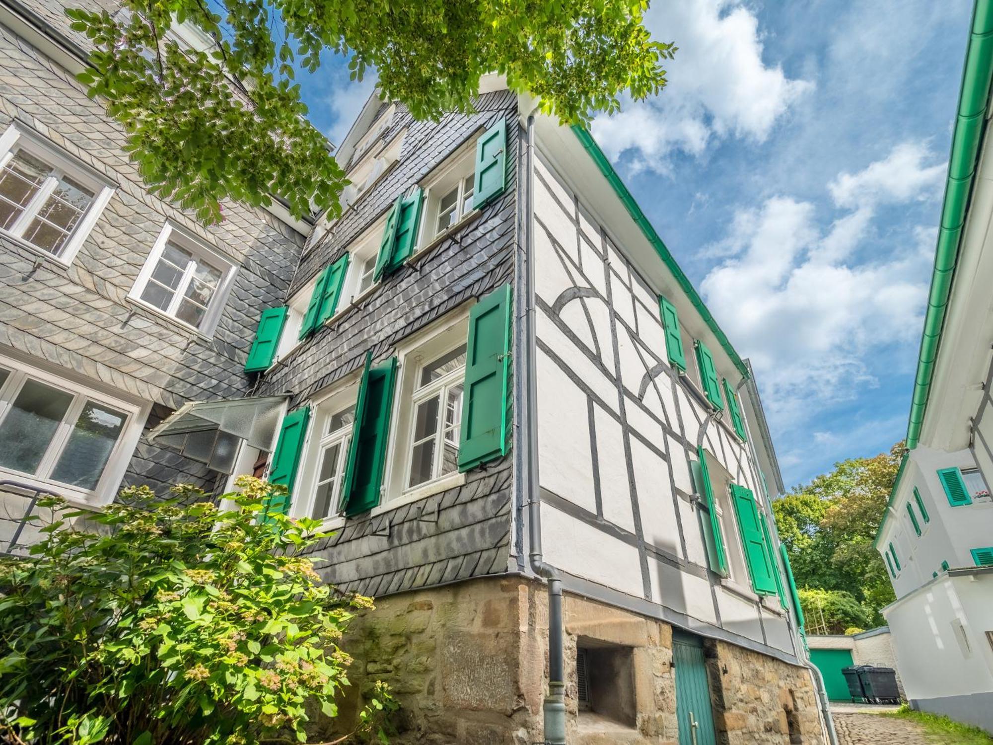 Kuesterhaus Graefrath Solingen Exteriér fotografie